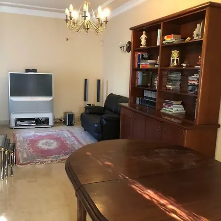 Holiday Villa *